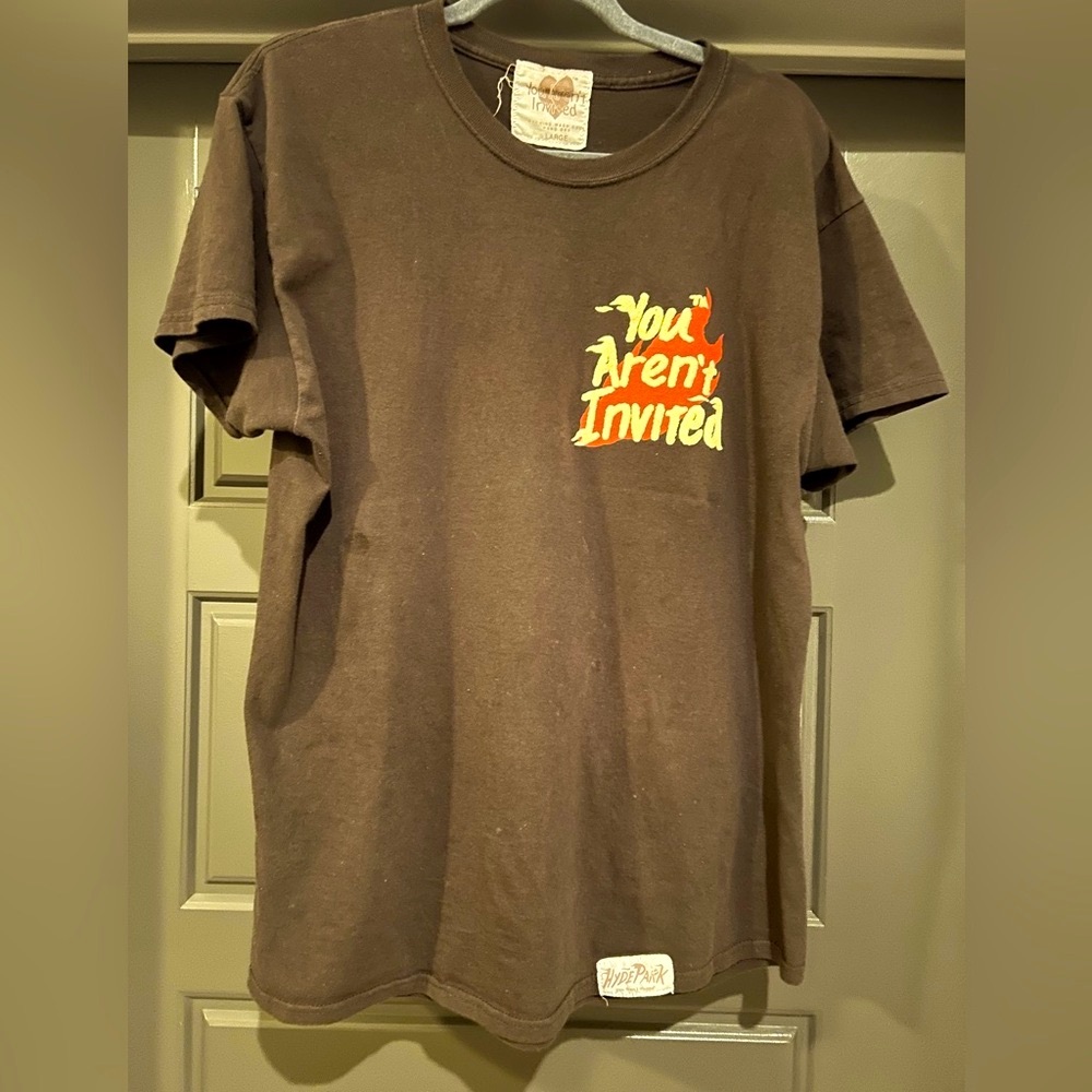 🎉𝐇𝐏 YOU AREN’T INVITED BROWN LOGO UNISEX TSHIRT RARE LIMITED ADDITION, LIKE NEW